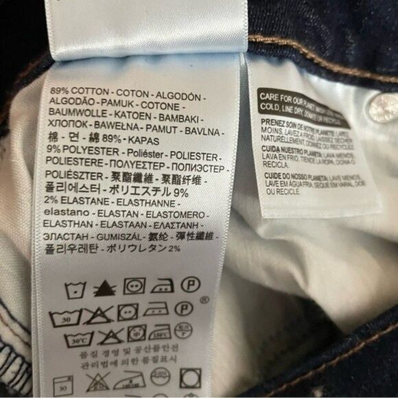 Levi's Dark Wash Slimming Boot Cut Jeans - Picture 5 of 6